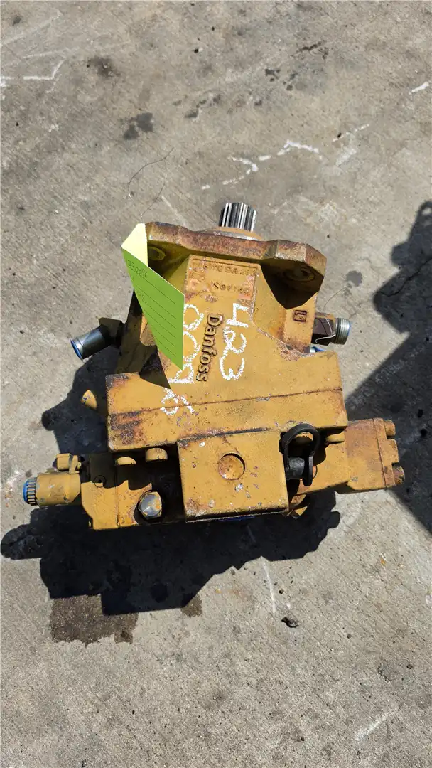 USED PISTON MOTOR image 2