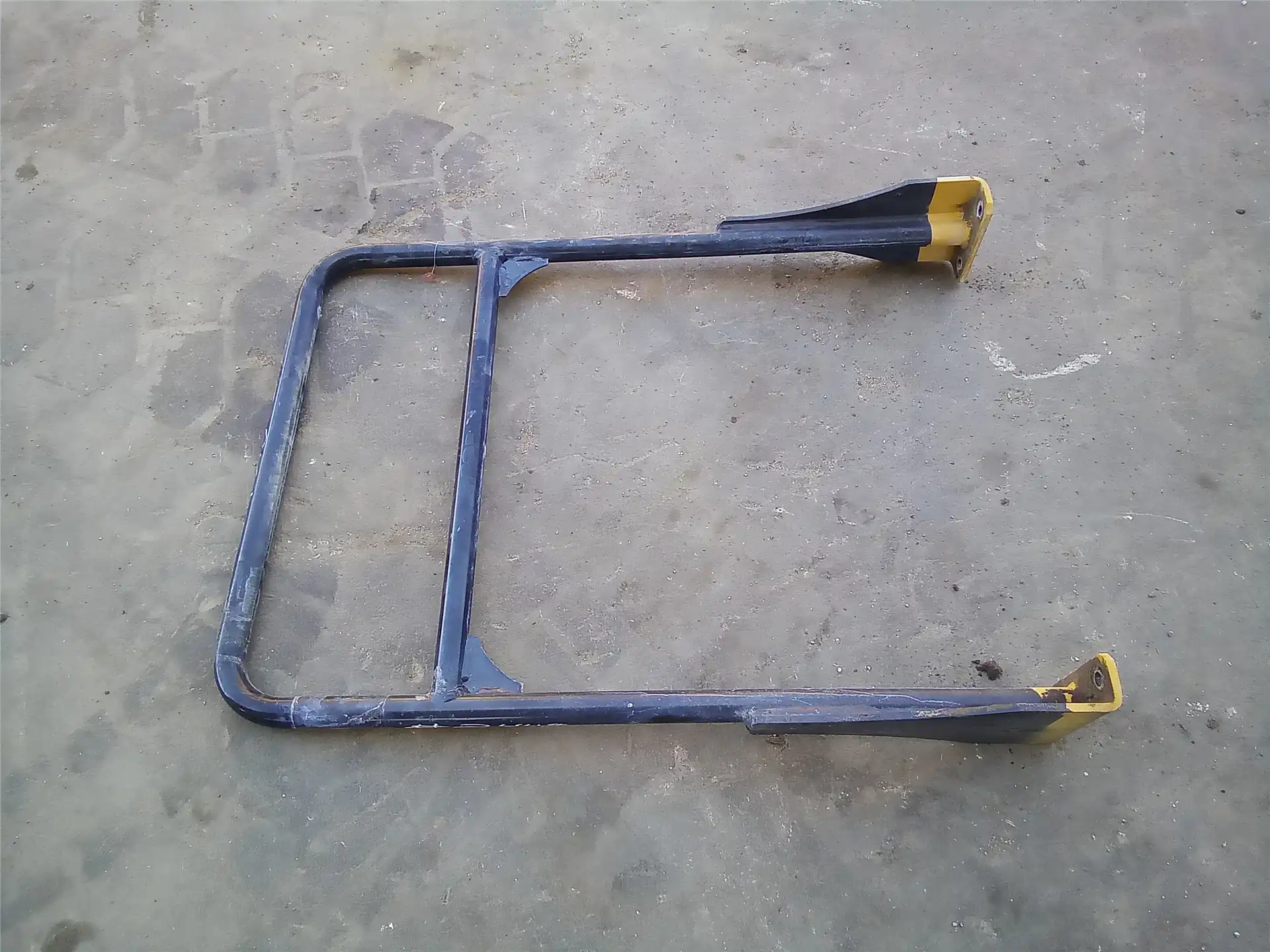 USED HANDRAIL image 2