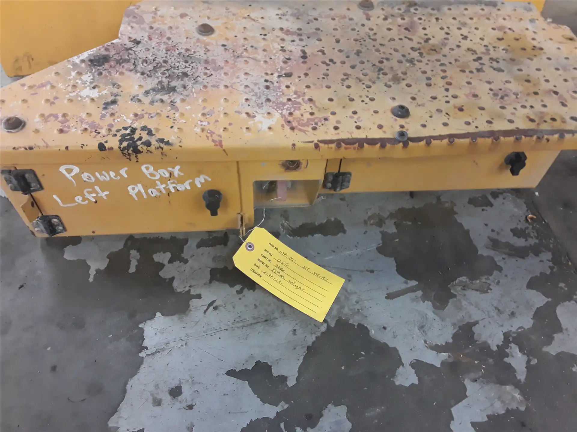 USED PLATFORM WITH image 2