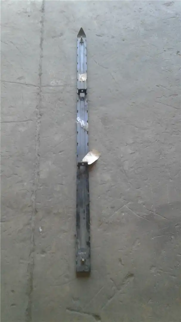USED SHOE AS indicator image 1