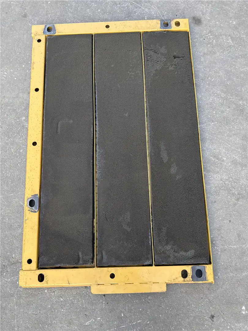 USED COVER image 4