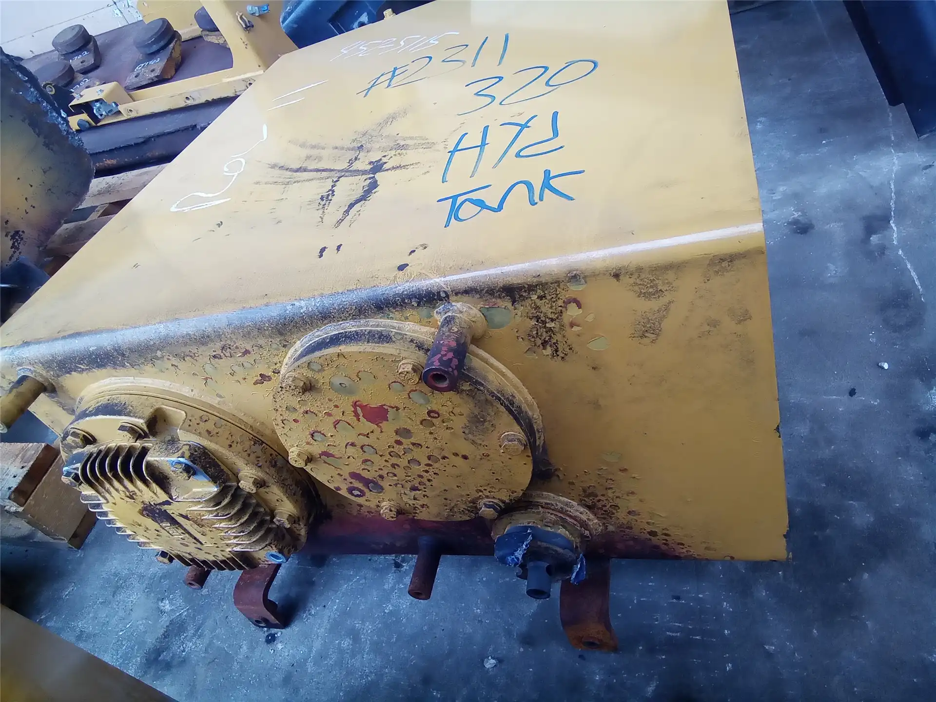 USED HYDRAULIC TAN image 2
