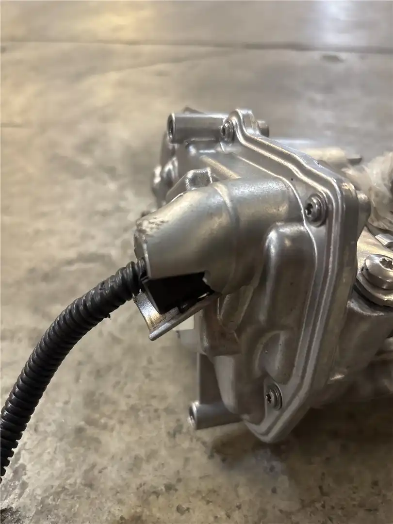 USED VALVE image 3