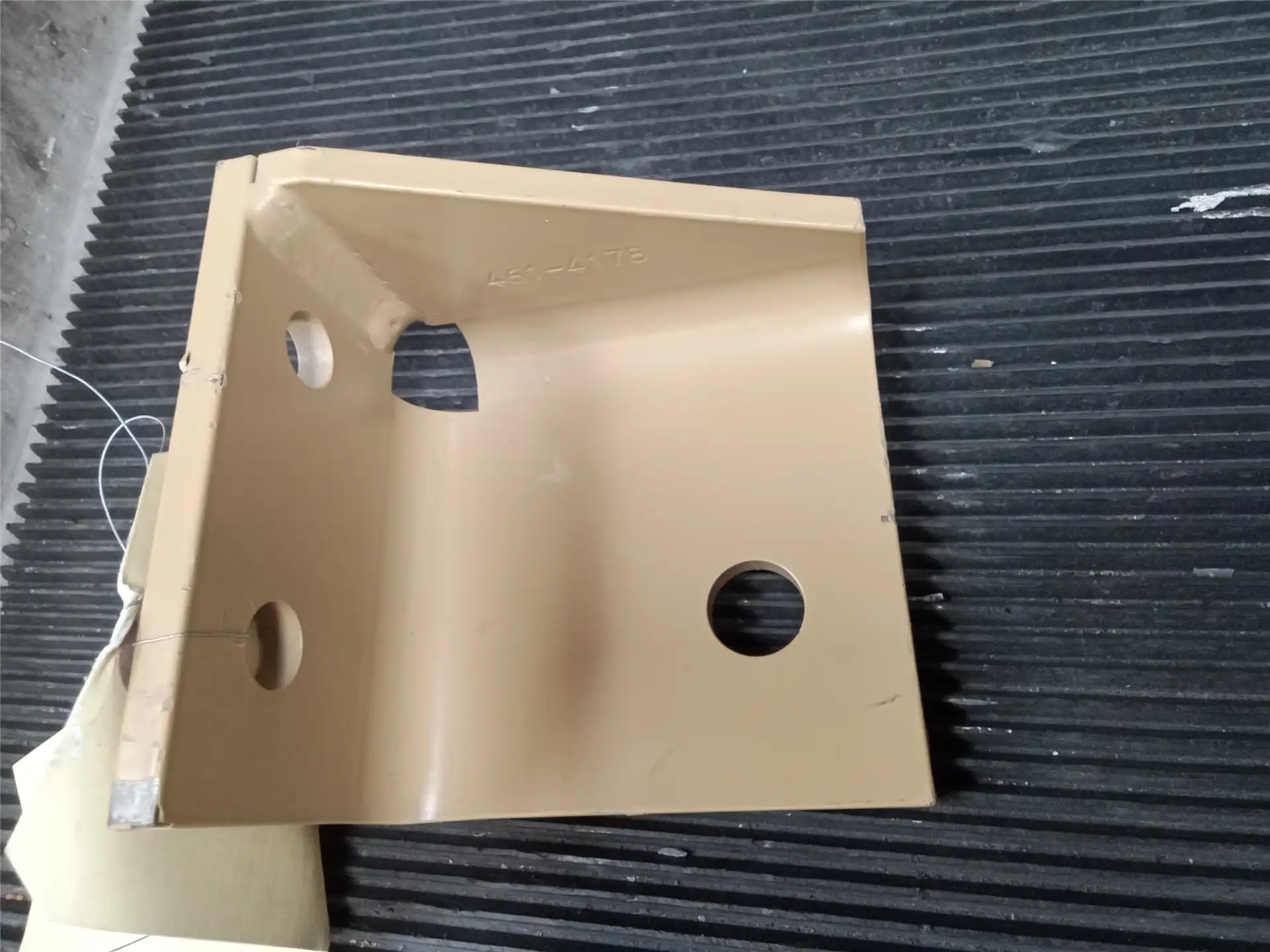 USED BRACKET image 2