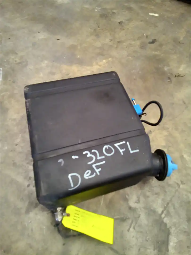 USED DEF TANK image 2