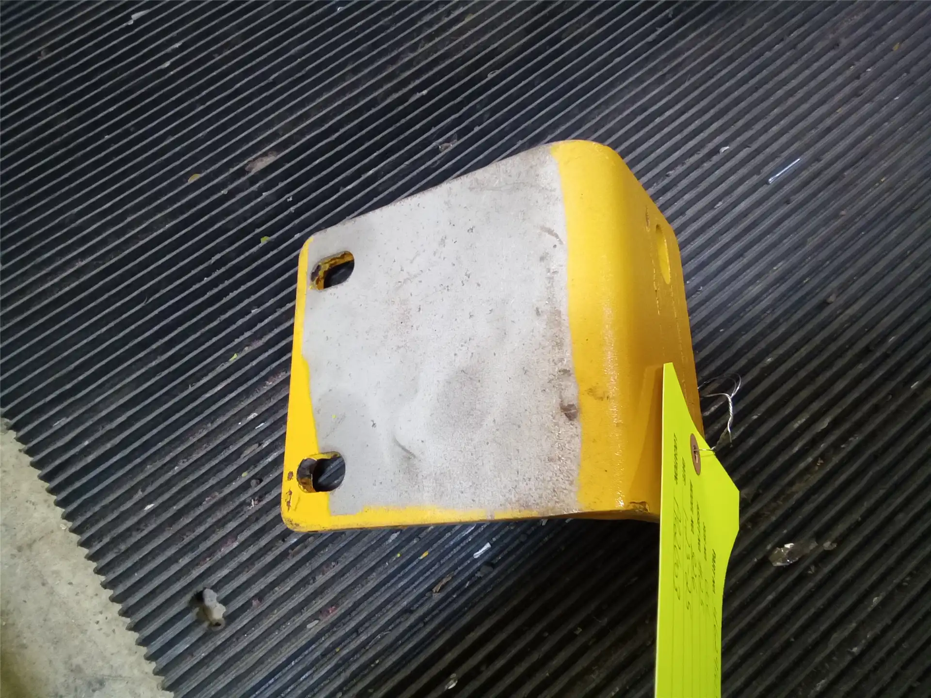 USED BRACKET image 2