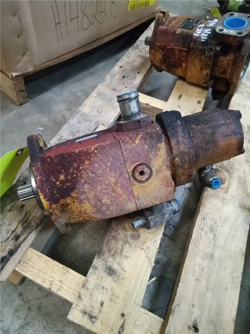 USED STEERING PUMP image 2