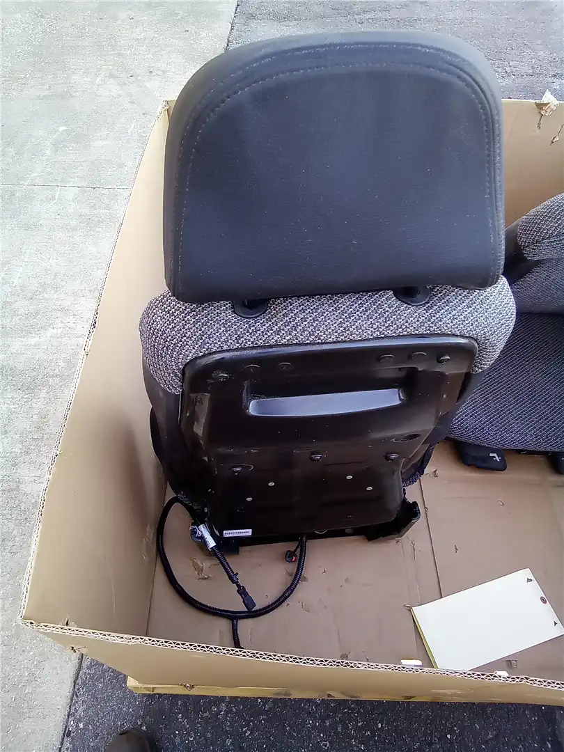 USED SEAT GP image 2