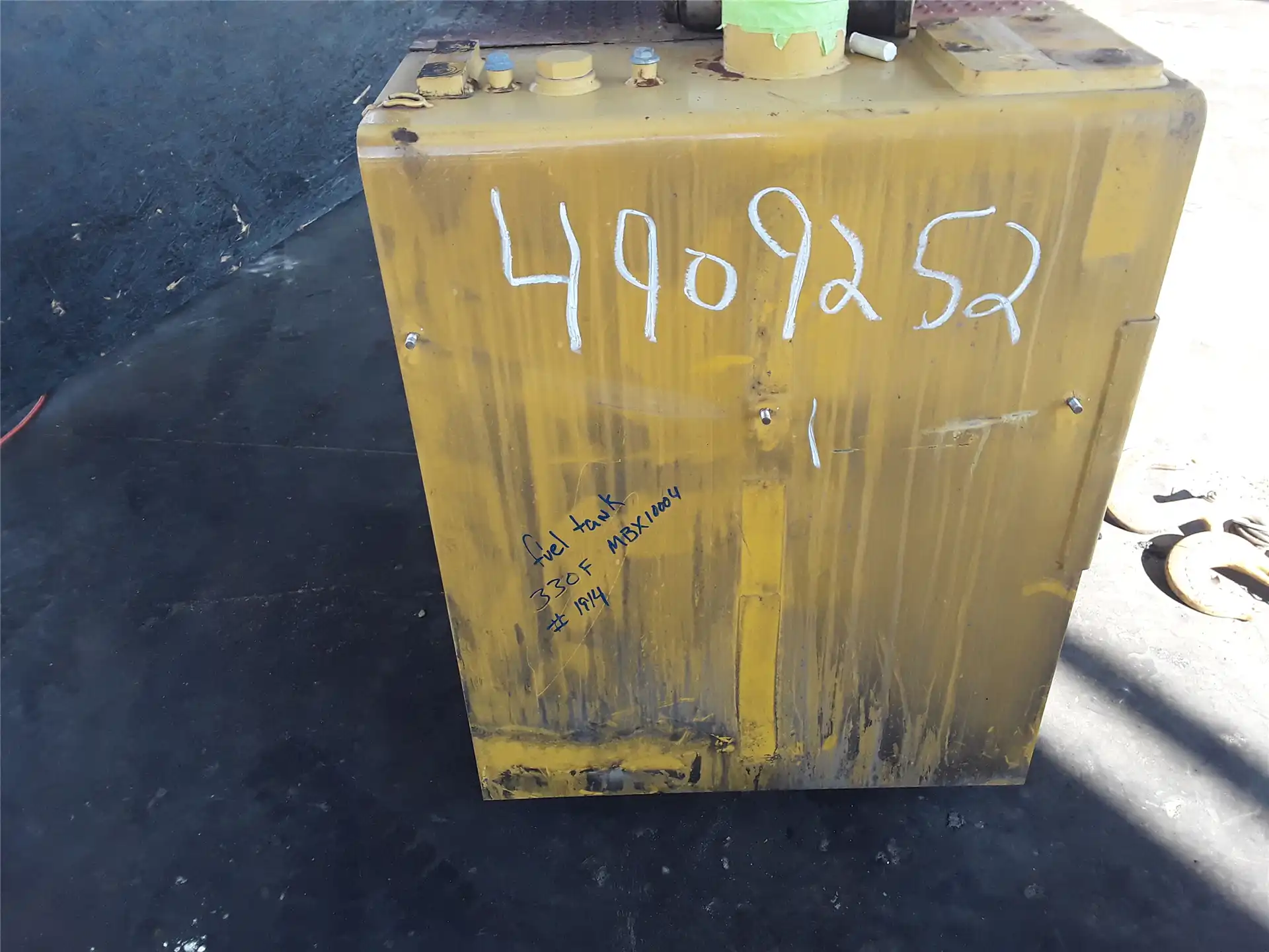 USED FUEL TANK indicator image 1