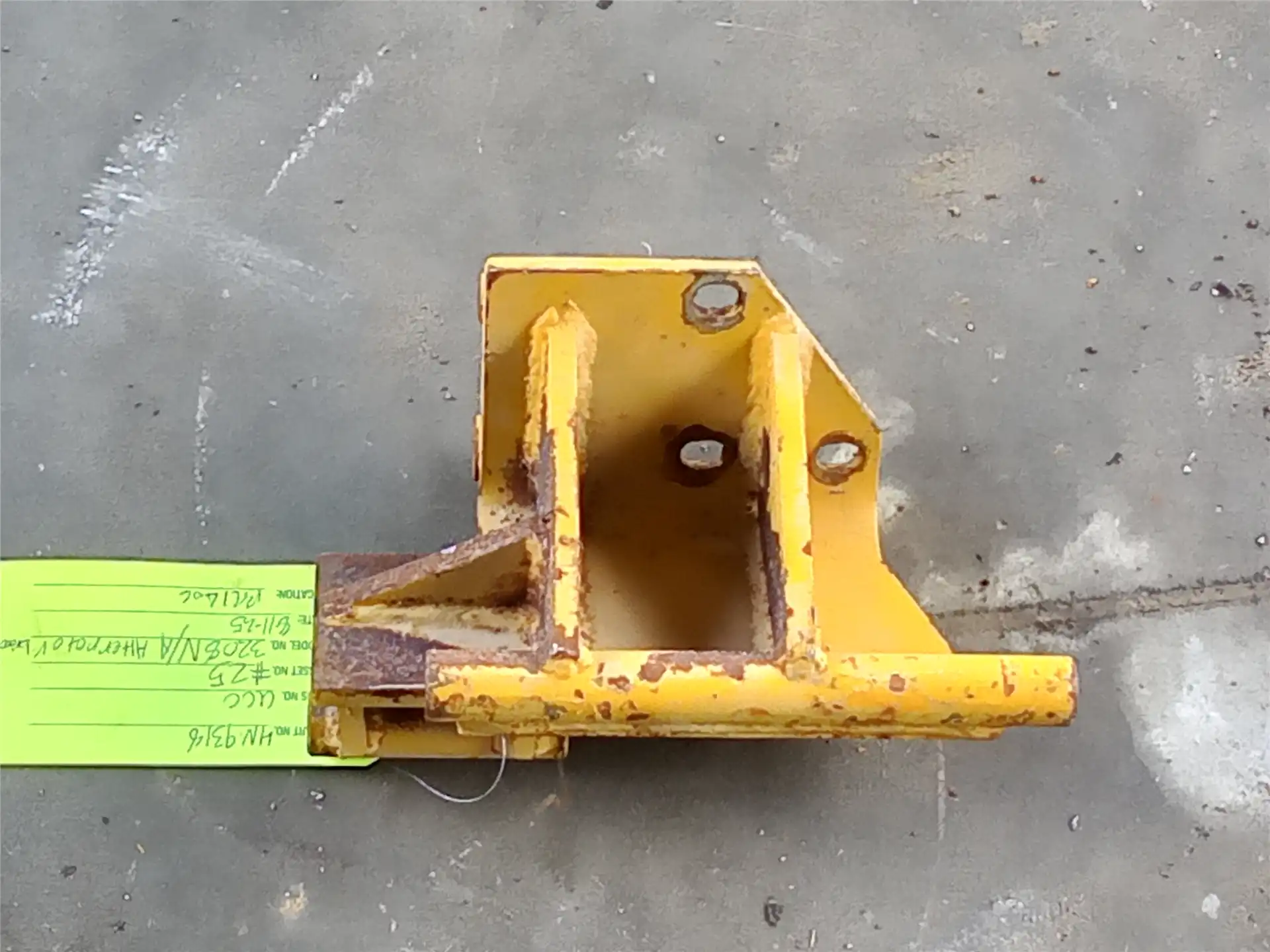 USED BRACKET image 2