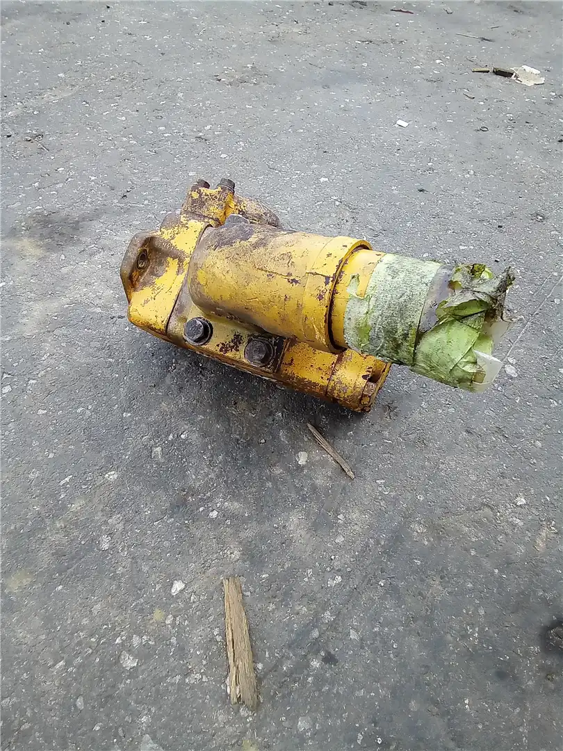 USED VANE PUMP image 2
