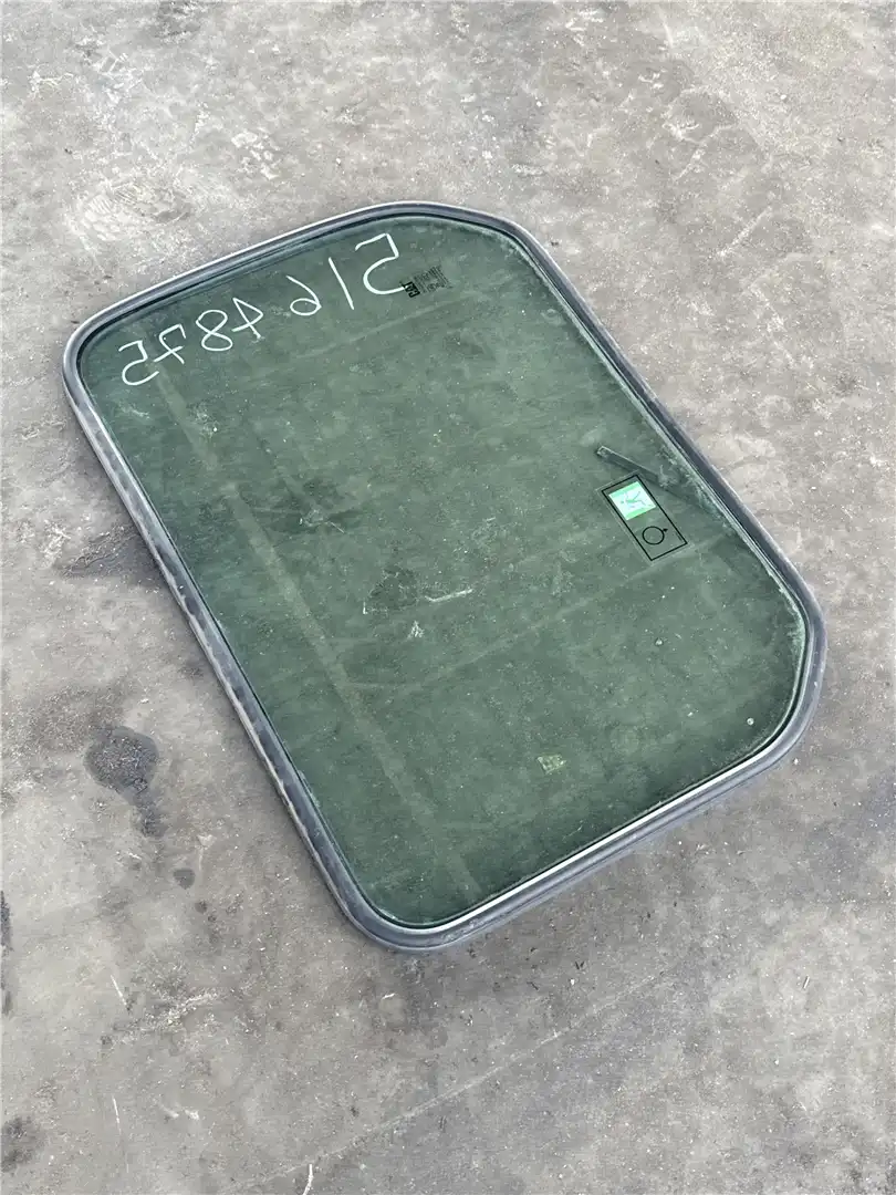 USED REAR GLASS indicator image 1