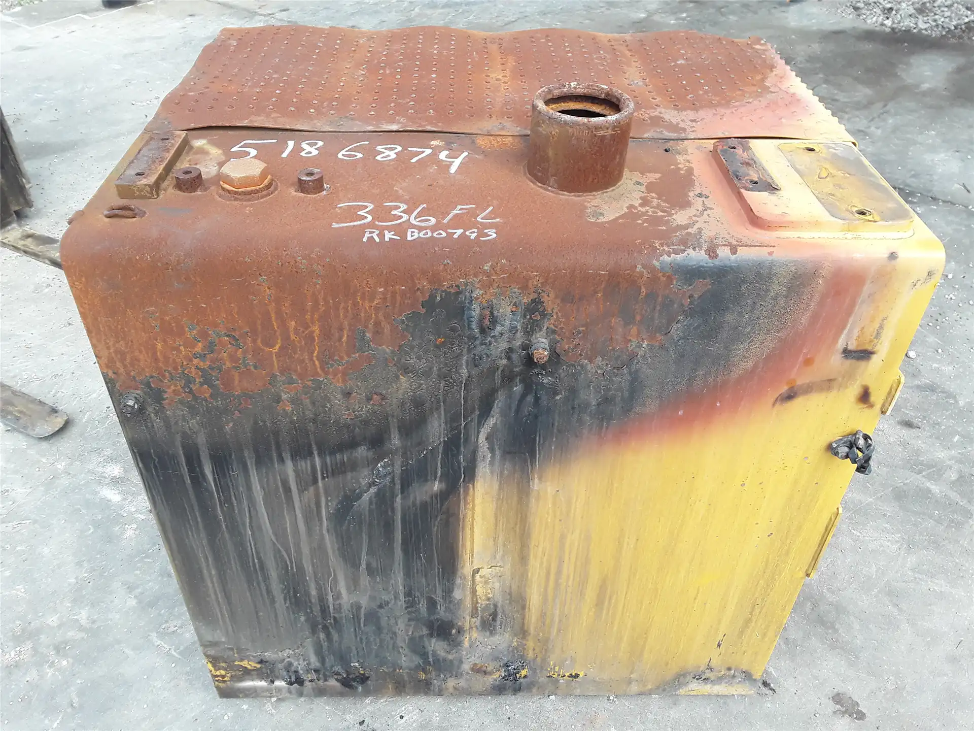 USED FUEL TANK image 2