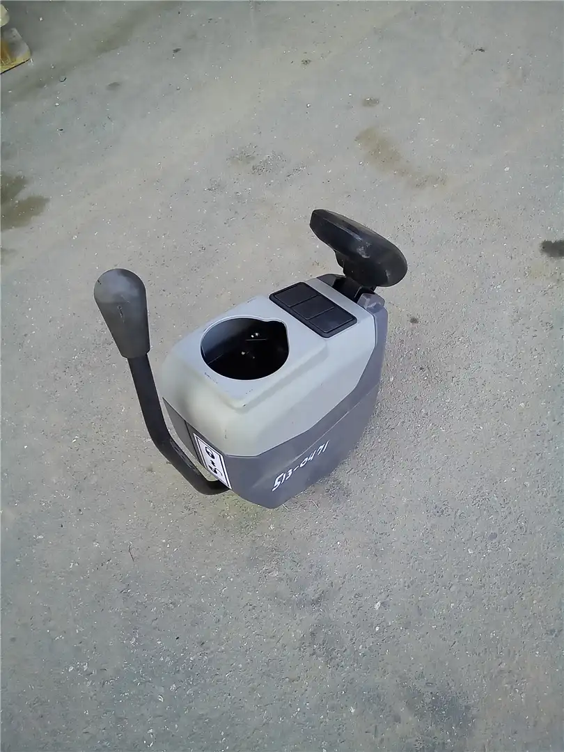 USED LH CONSOLE GP indicator image 1