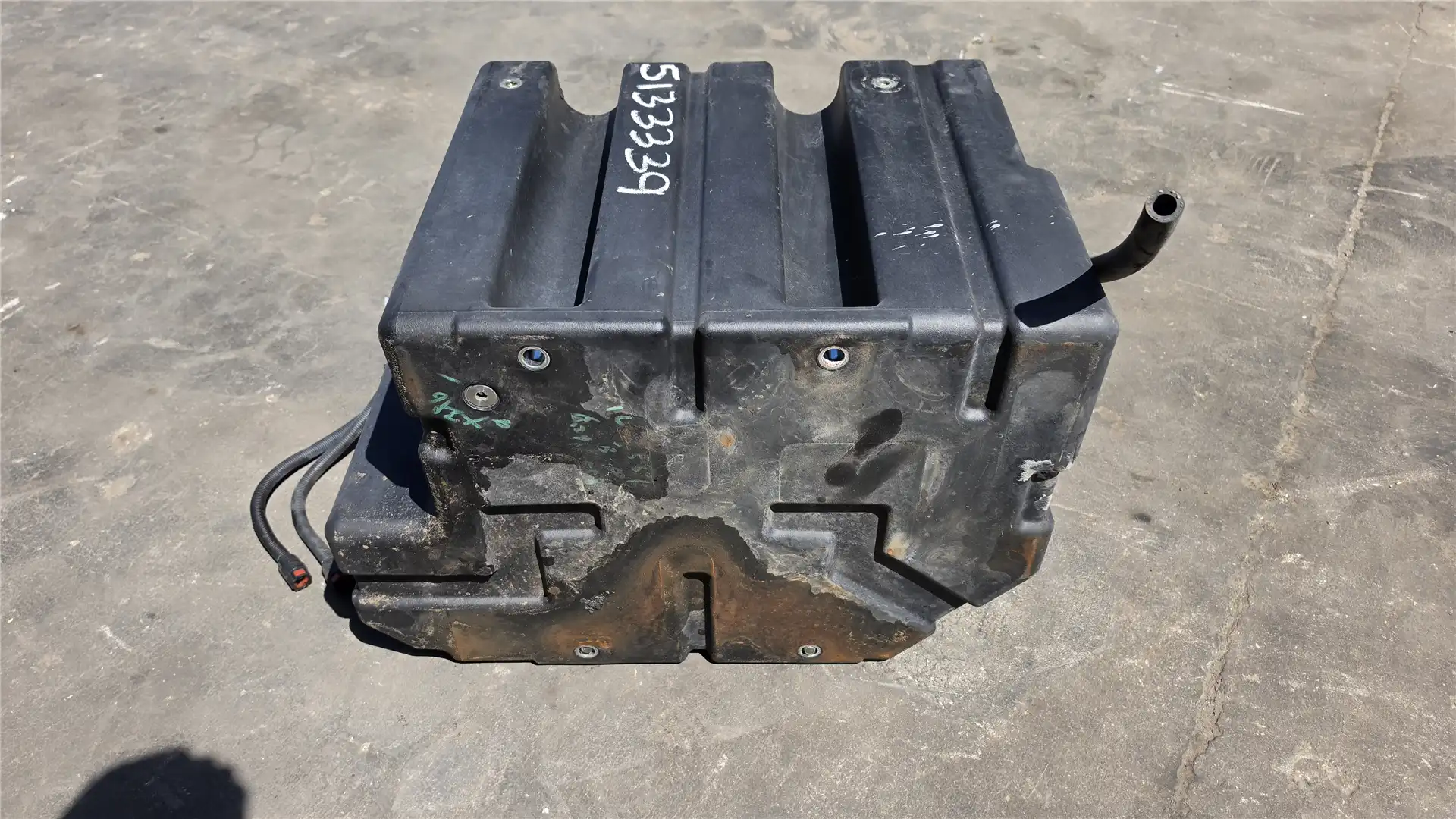 USED DEF TANK GP image 3