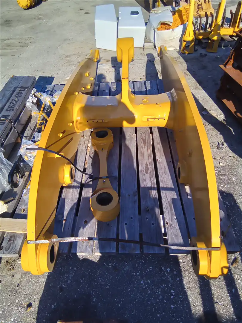 USED LOADER ARMS image 2