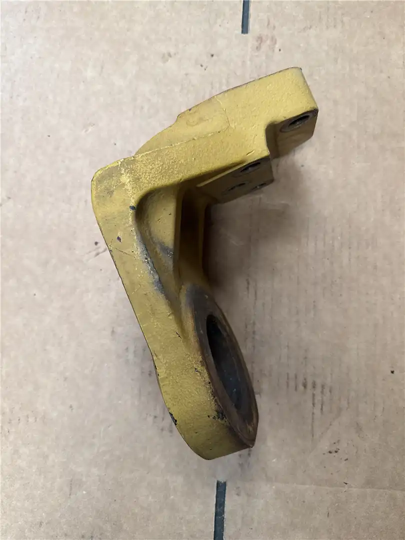 USED BRACKET FRONT image 2