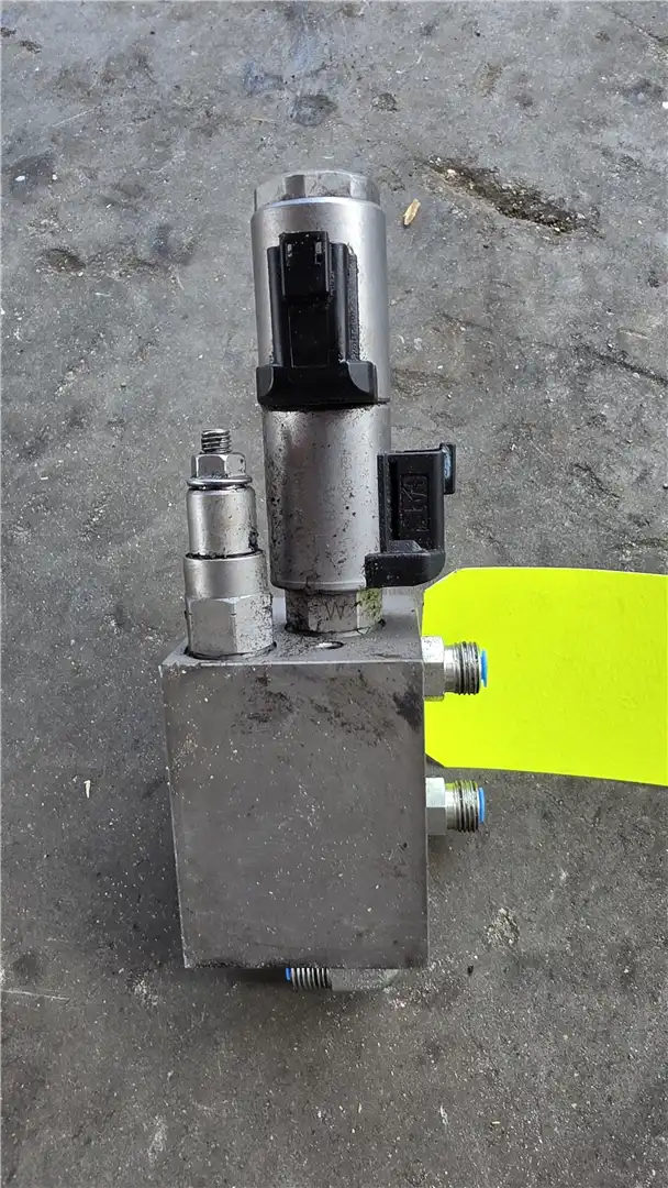 USED VALVE GP image 2