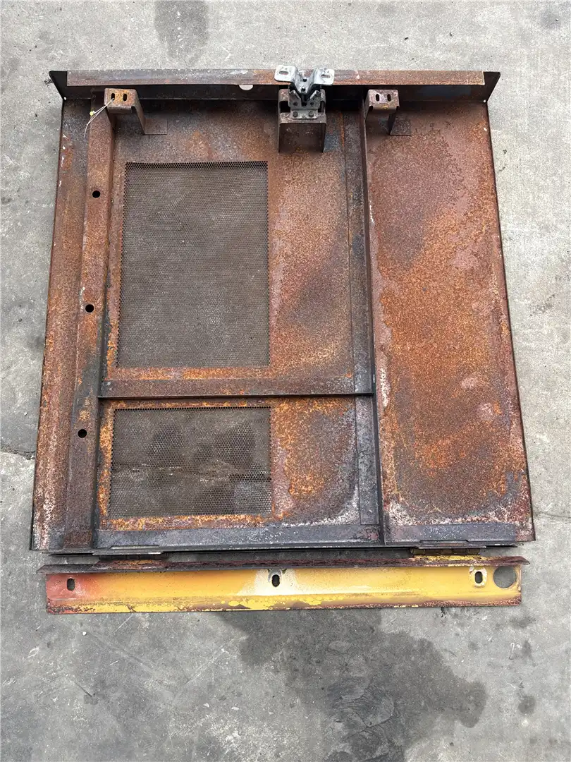 USED ENGINE HOOD image 3