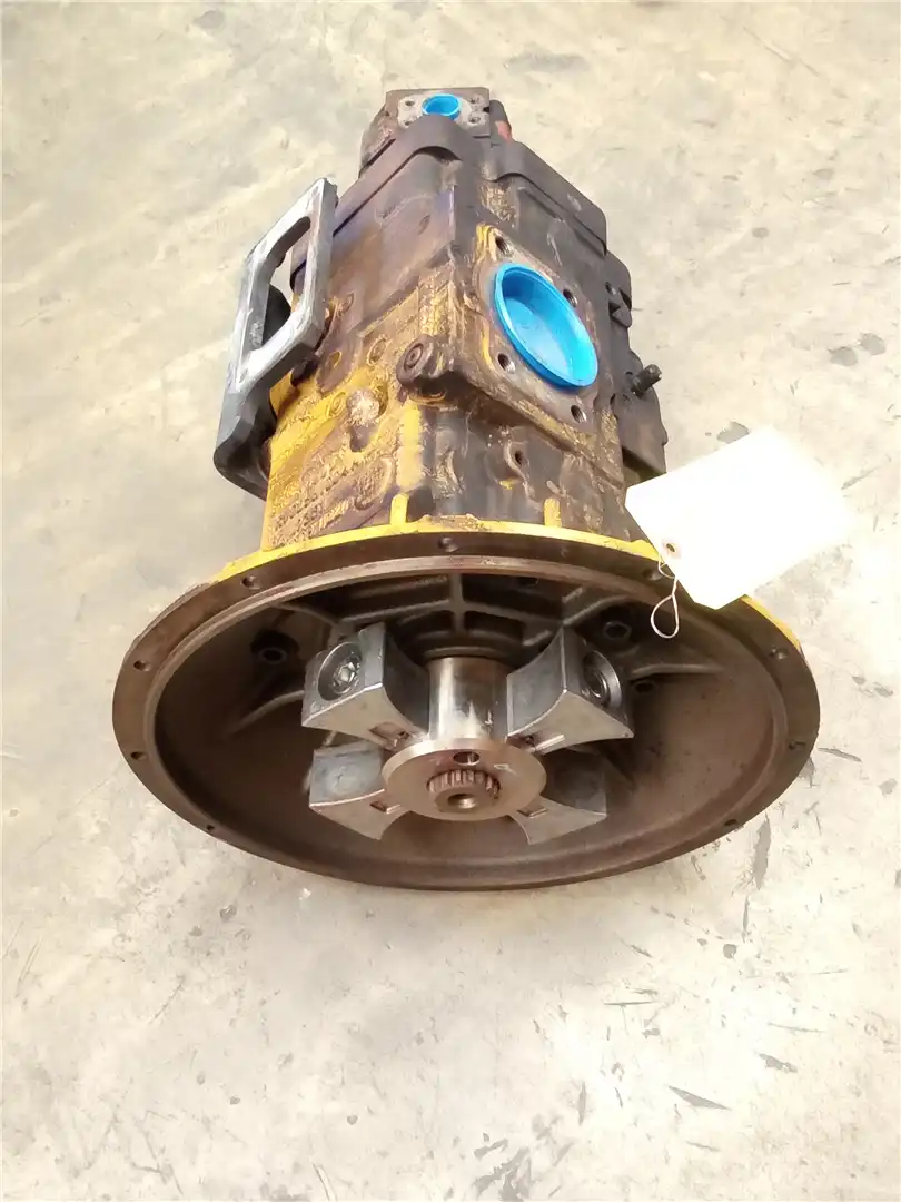 USED HYD PUMP image 2