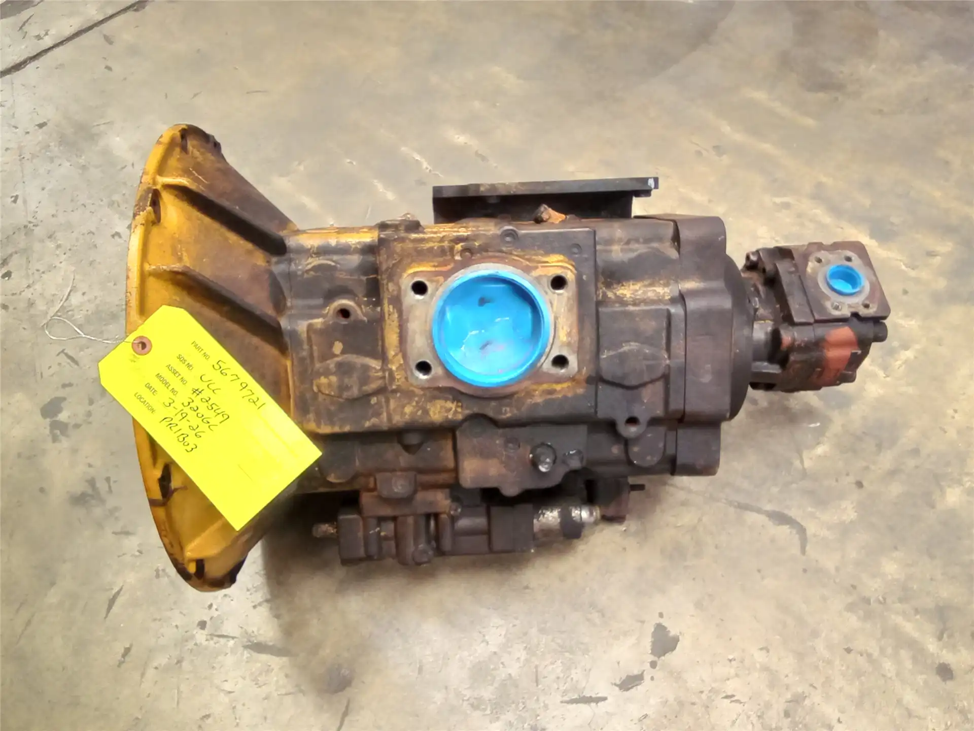 USED HYD PUMP image 3