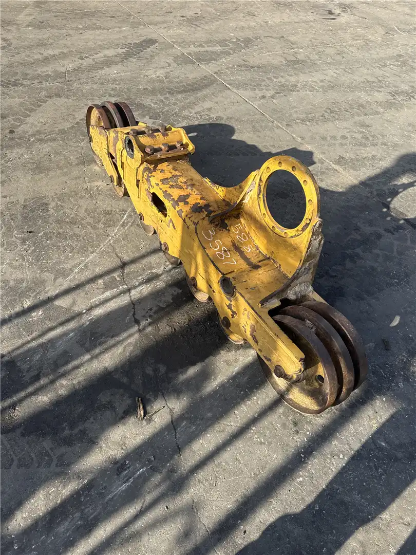 USED LH TRACK FRAM indicator image 1