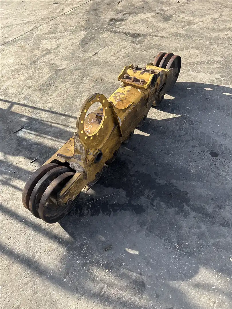 USED LH TRACK FRAM image 3
