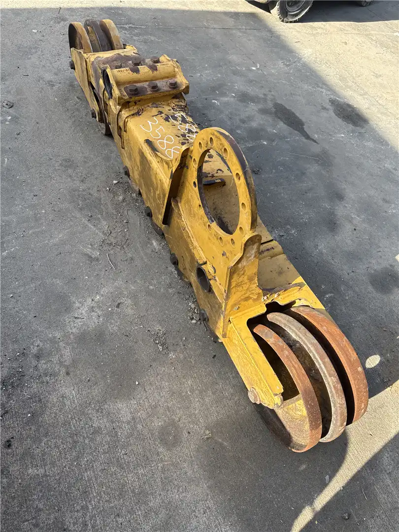 USED RH TRACK FRAM image 3