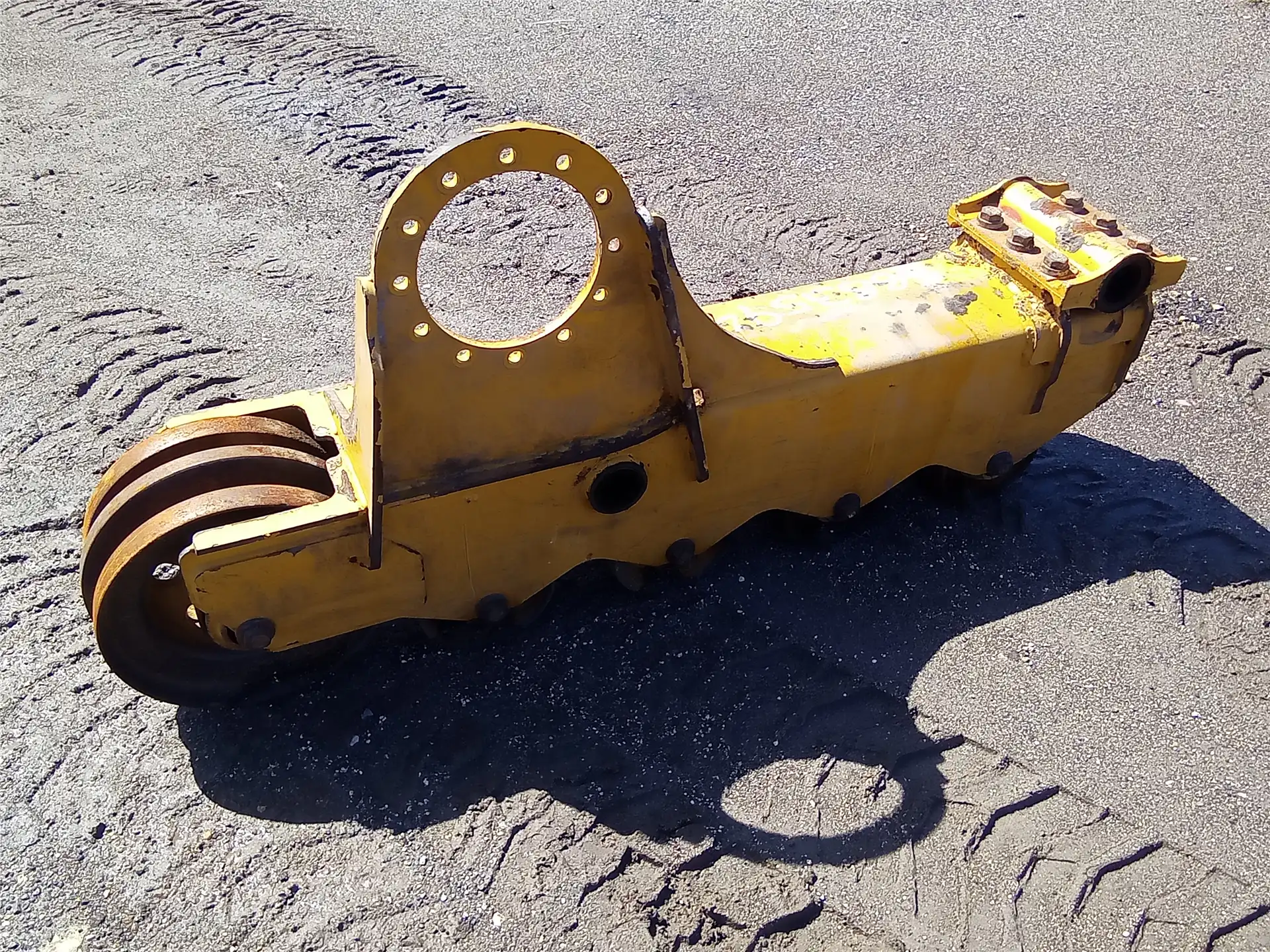 USED LH FRAME GP image 2