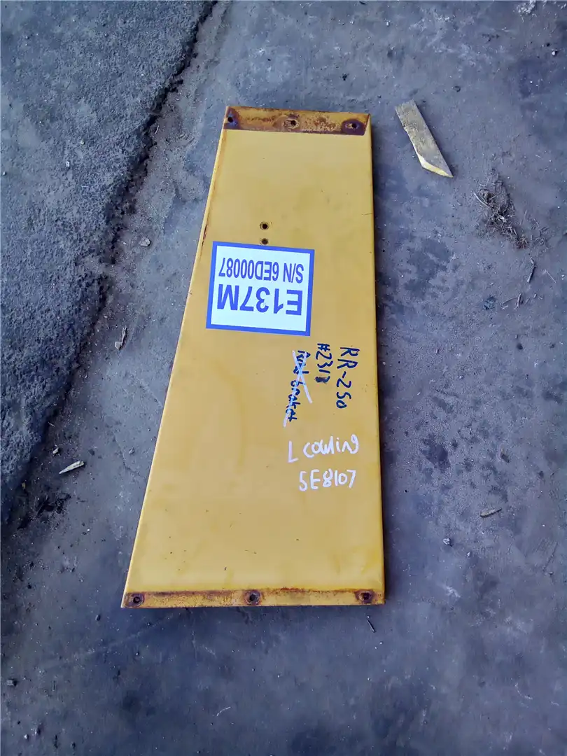 USED RH COWLING indicator image 1