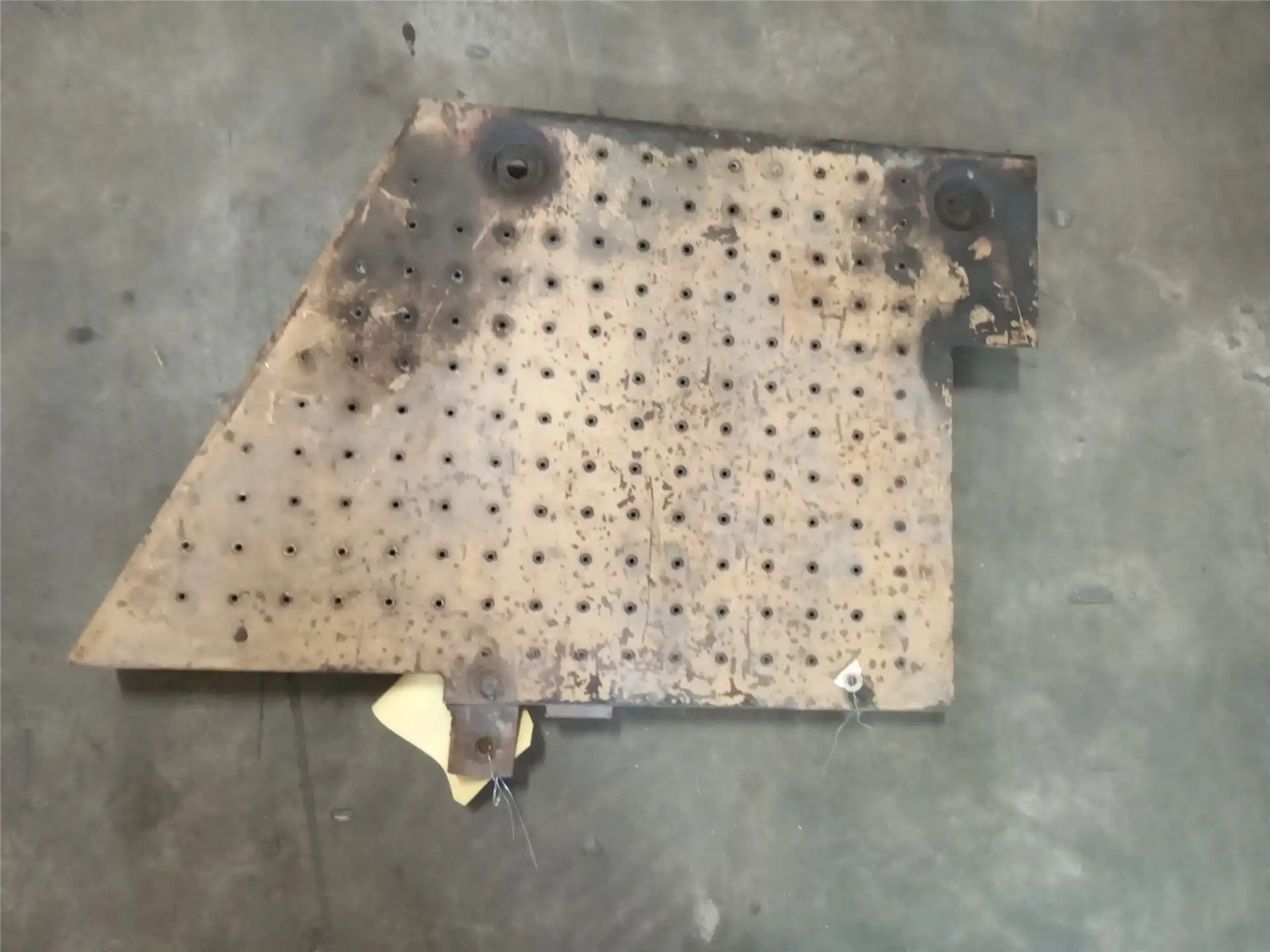 USED PLATE AS indicator image 1