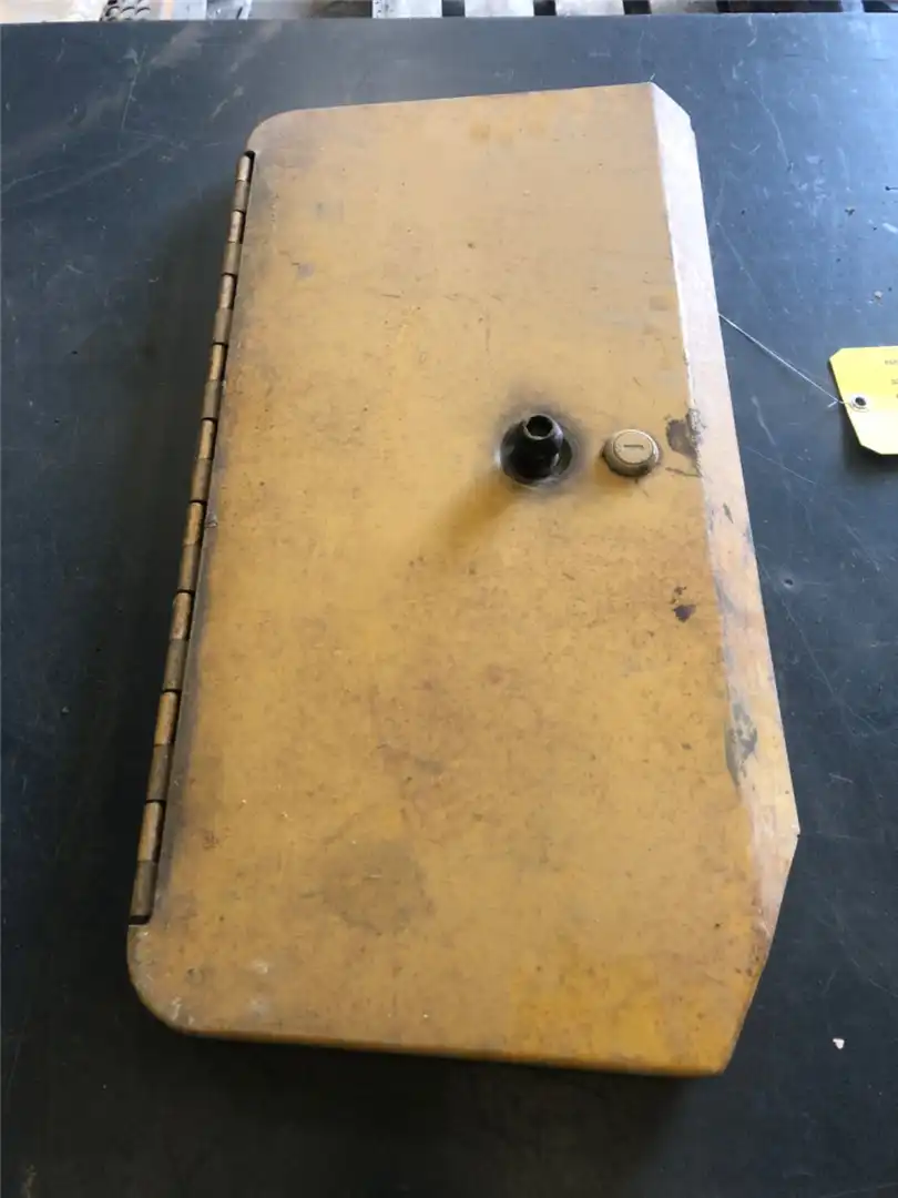 USED HATCH DOOR indicator image 1