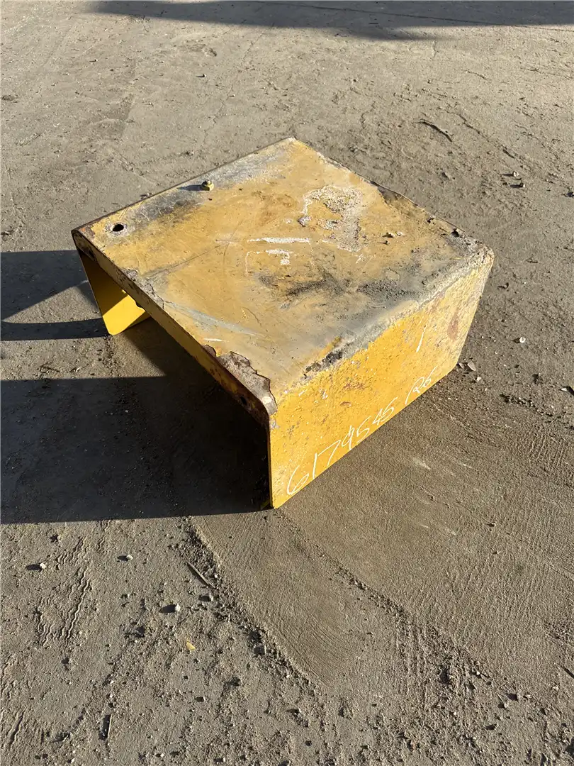 USED BATTERY BOX image 2