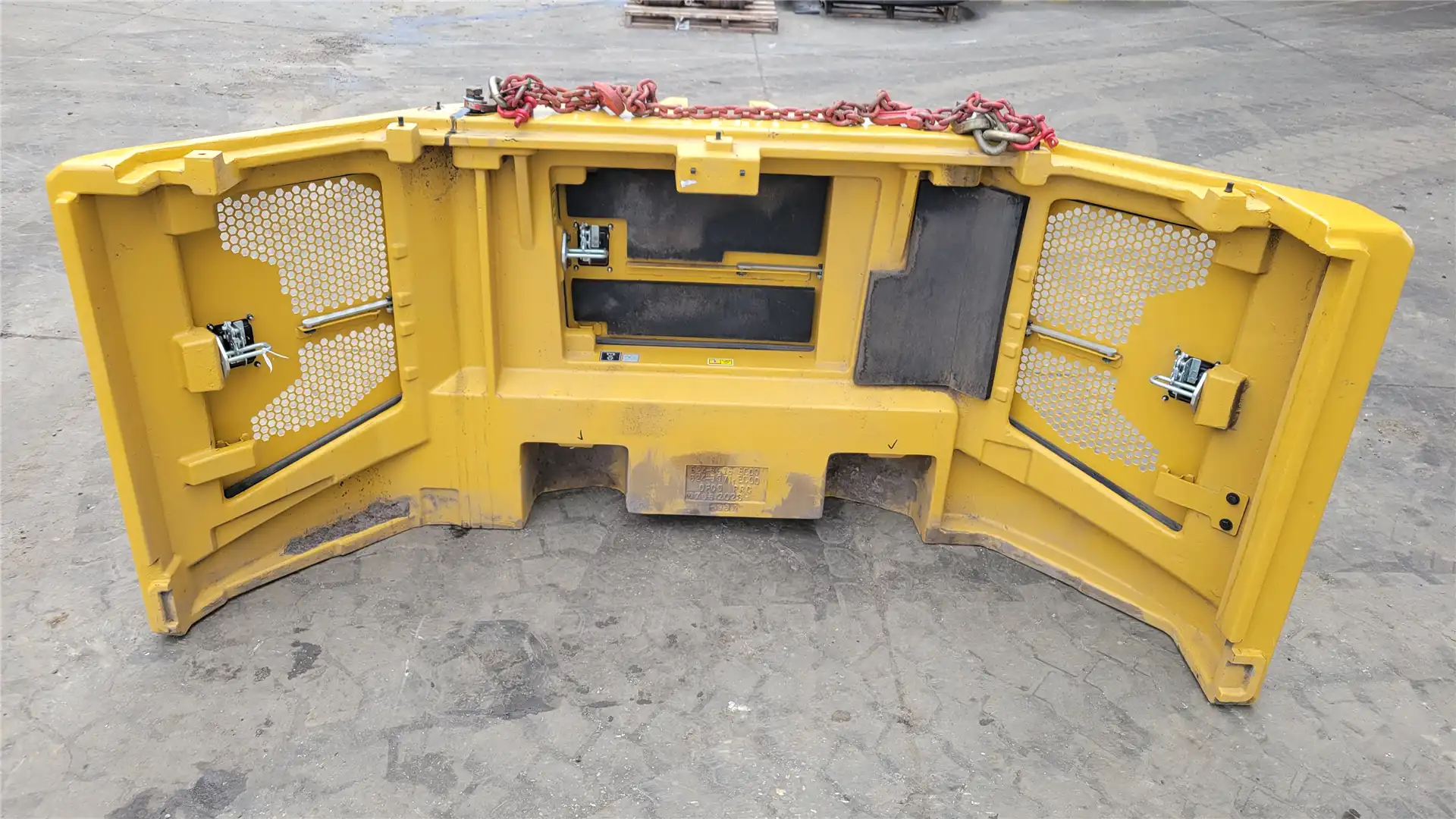 USED COUNTERWEIGHT indicator image 1