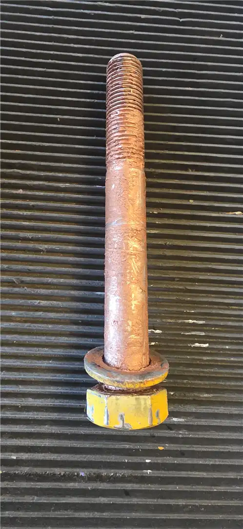 USED BOLTS indicator image 1