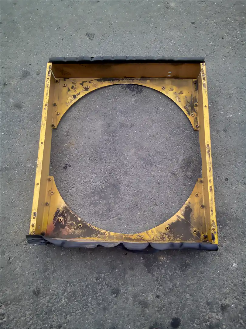 USED RADIATOR GUAR image 2