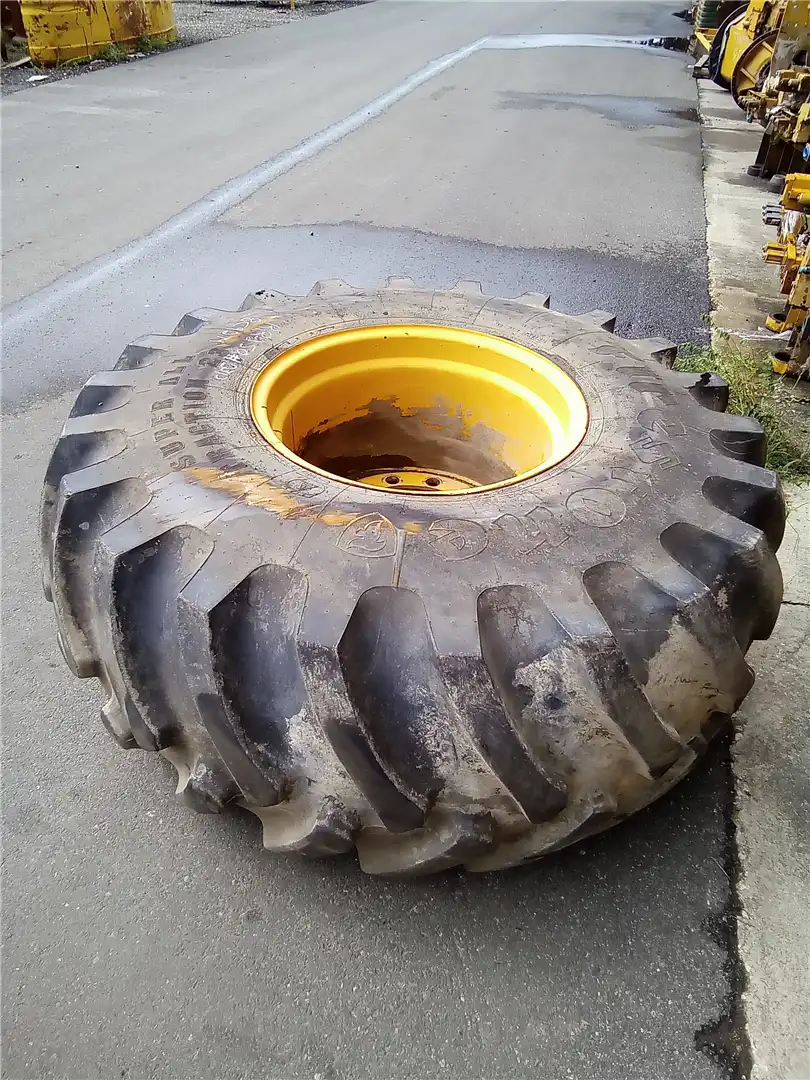 WHEELTIRE AS-FRNT image 2