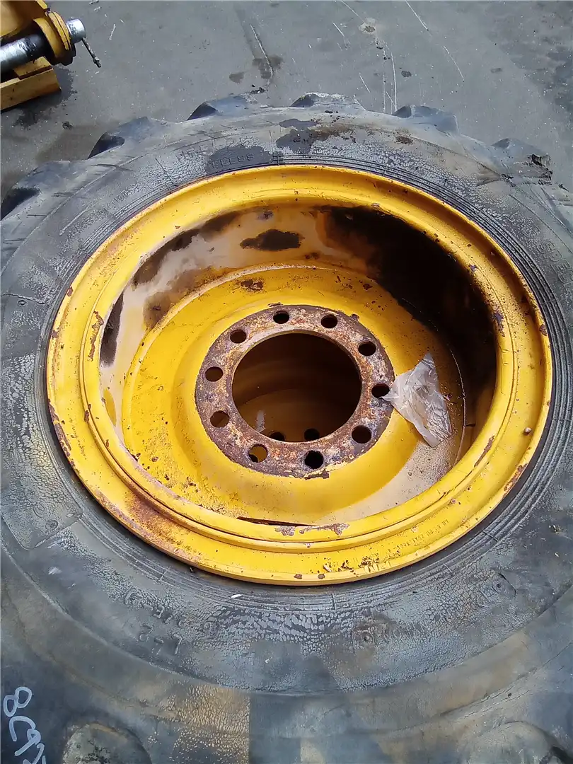 USED TIRE AND RIM image 3