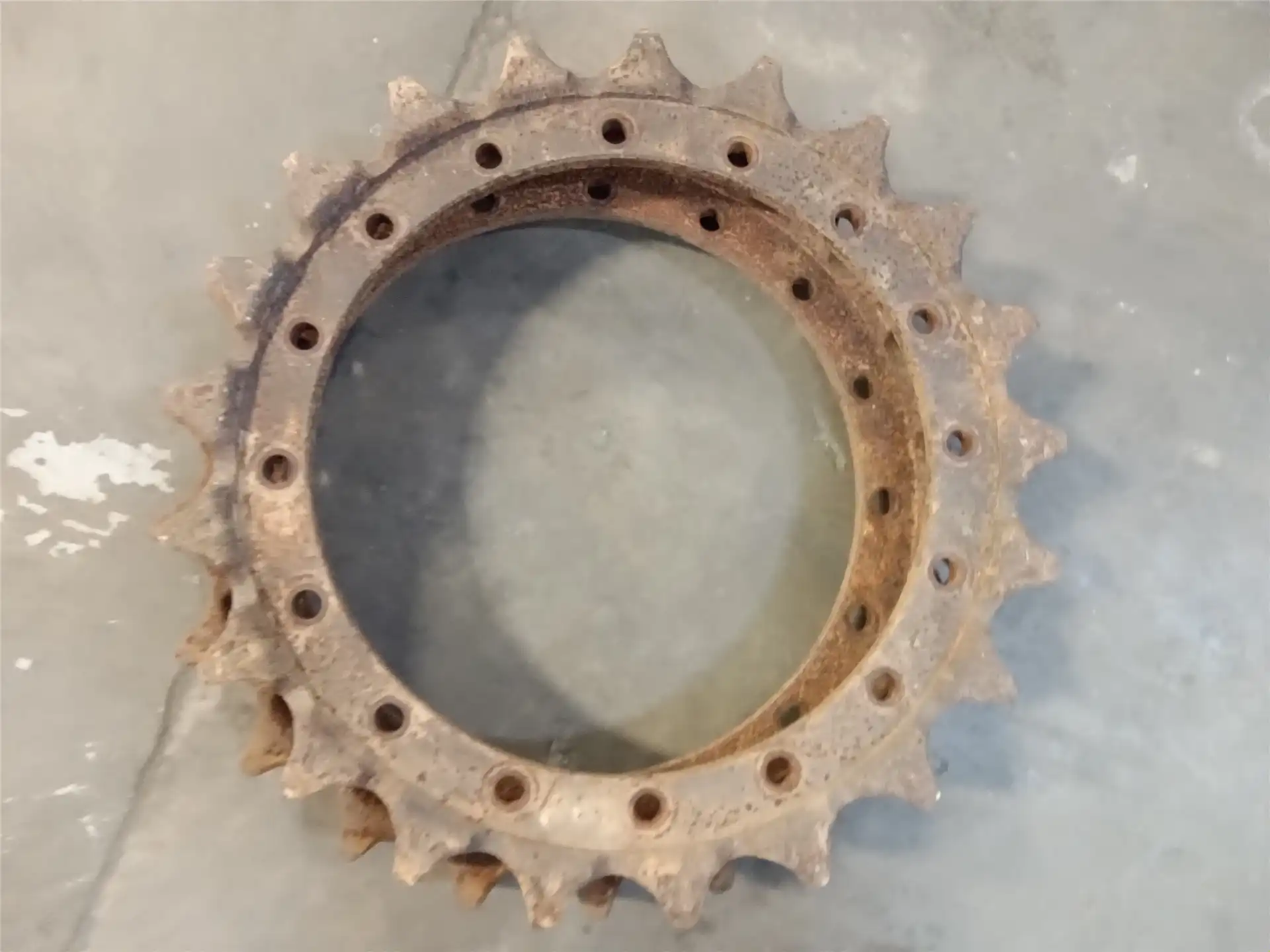 USED SPROCKET image 2