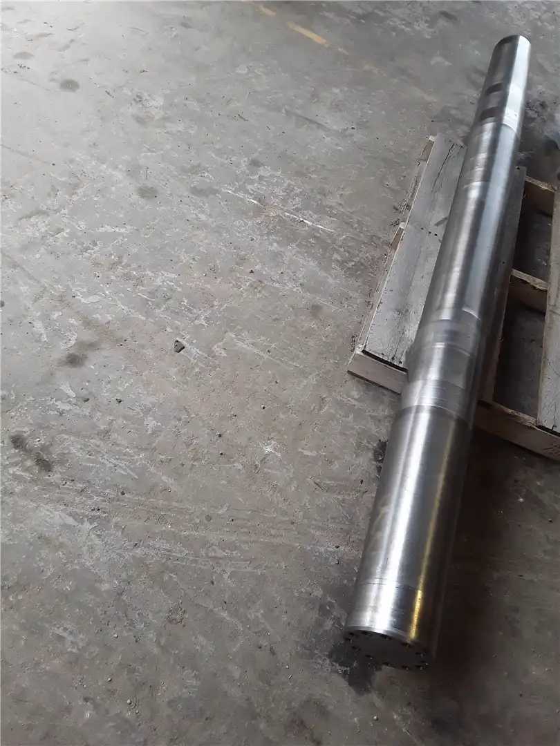 USED PIVOT SHAFT indicator image 1