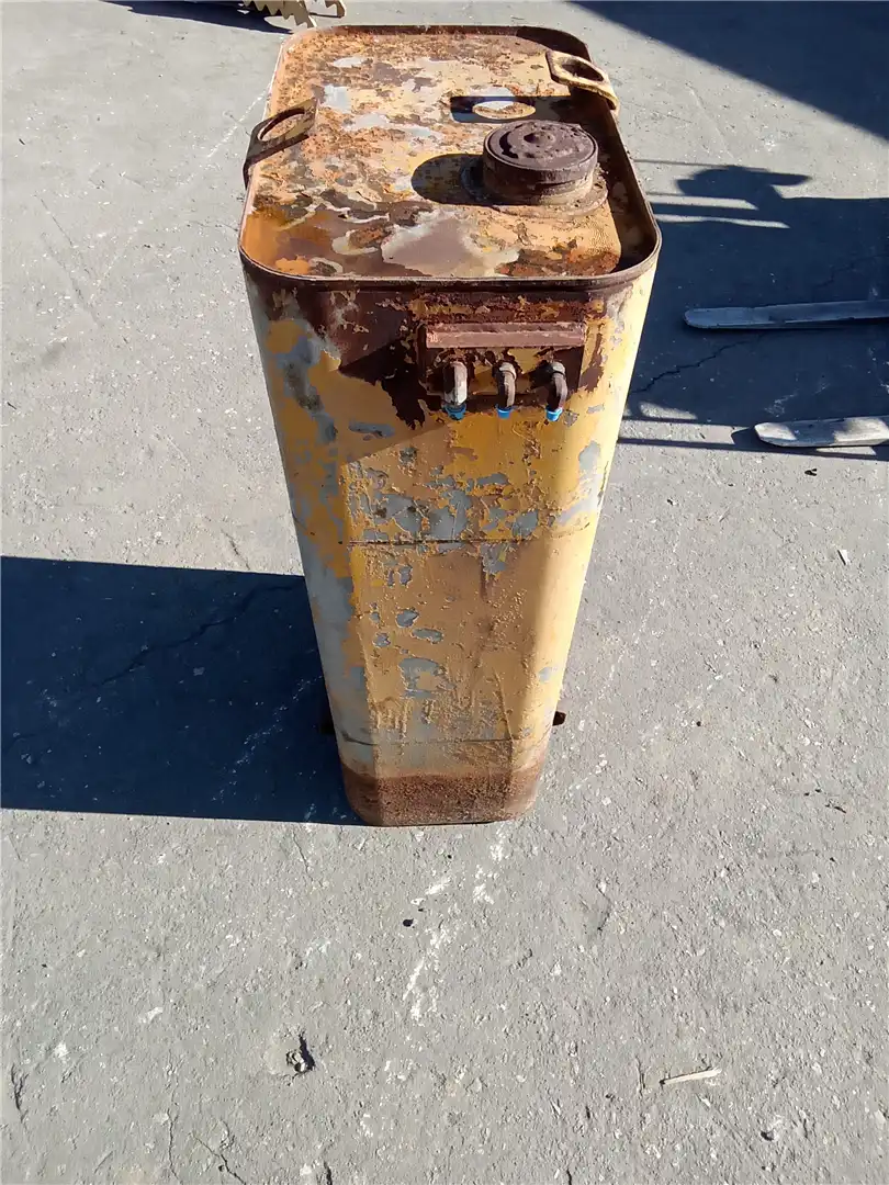 USED FUEL TANK image 2