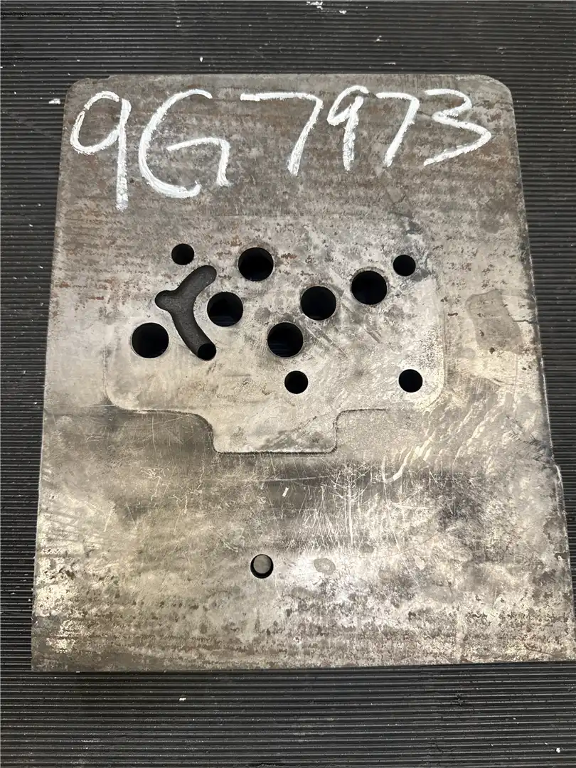 USED MANIFOLD image 2