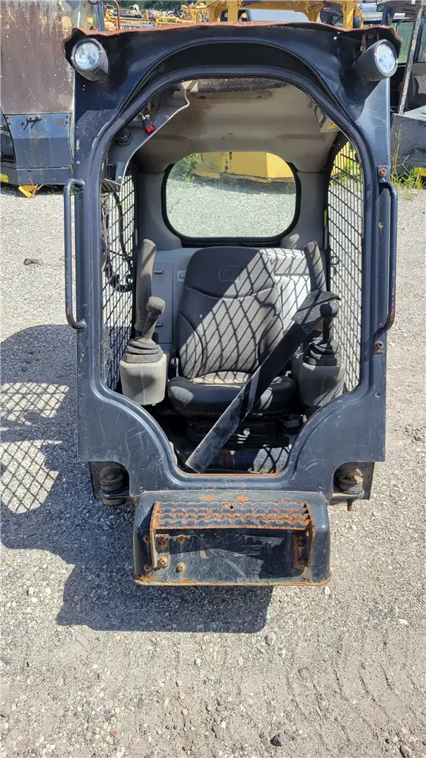 USED CAB AR image 4