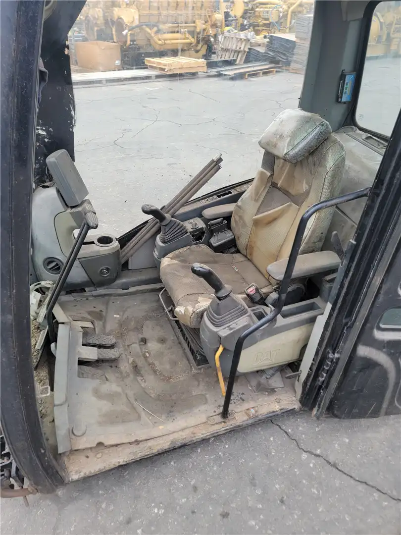 USED CAB image 5