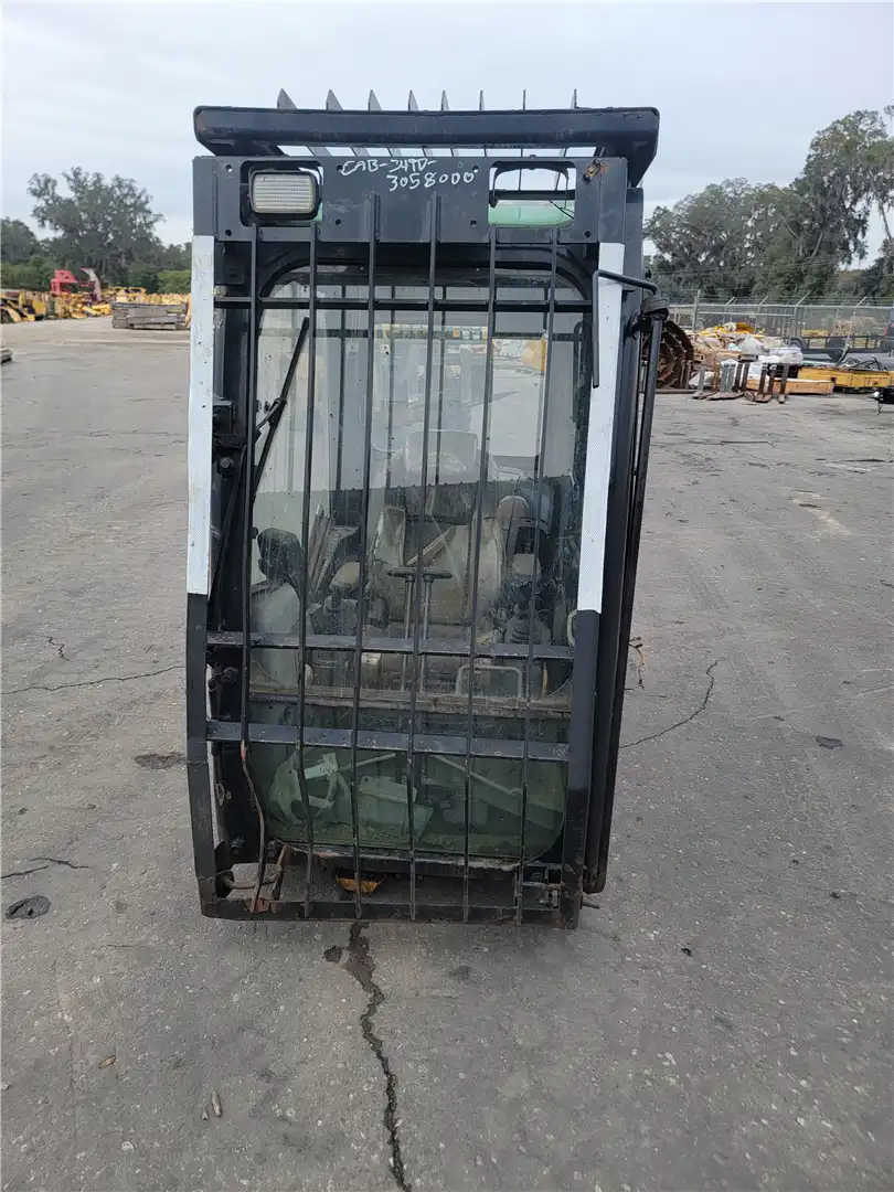 USED CAB image 2