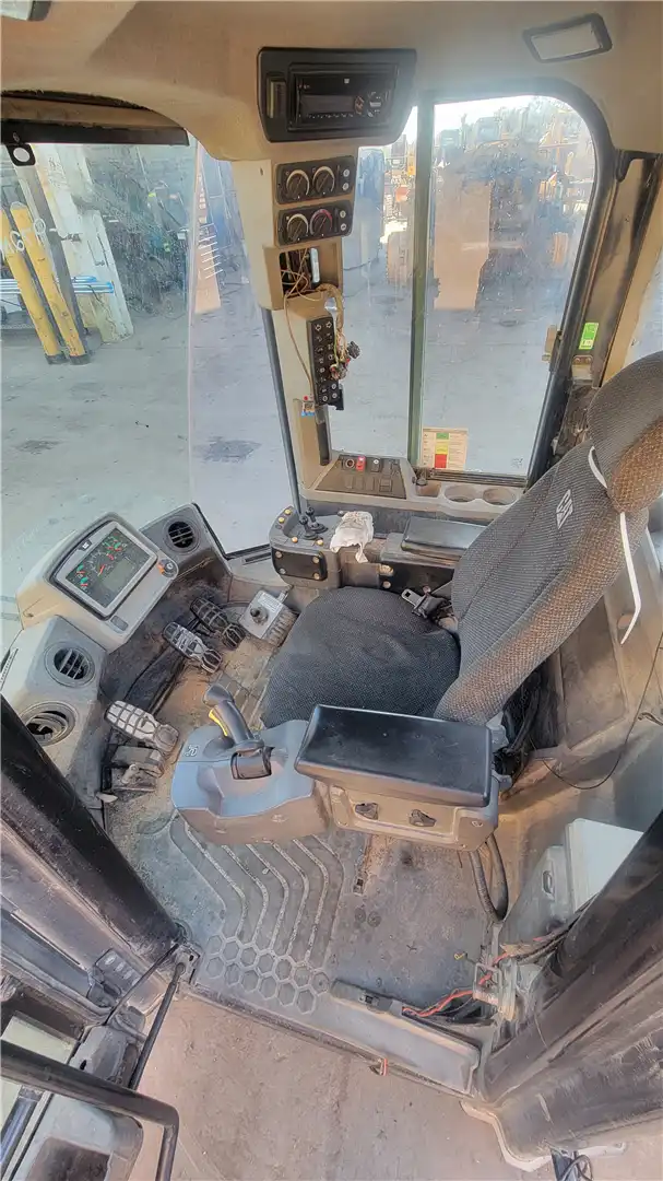 USED CAB image 5