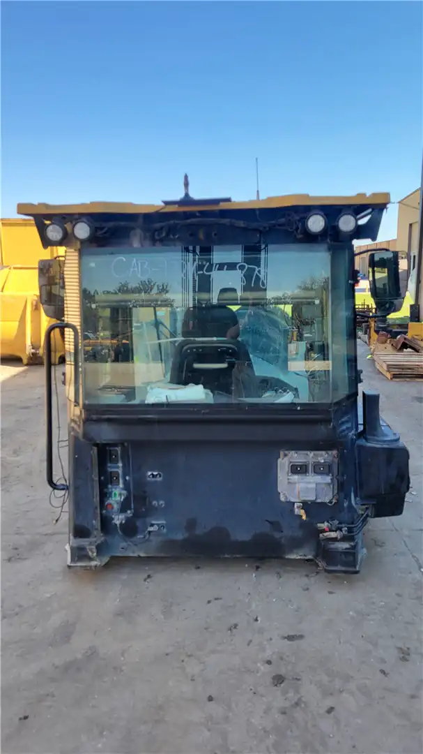 USED CAB image 3