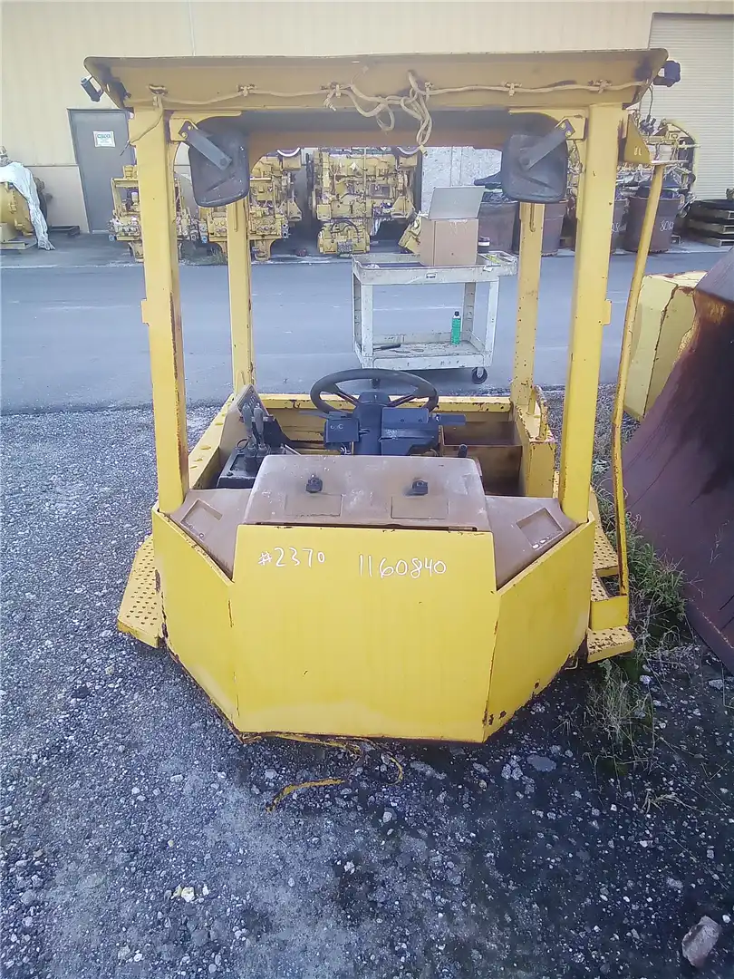 USED OPEN CAB image 3