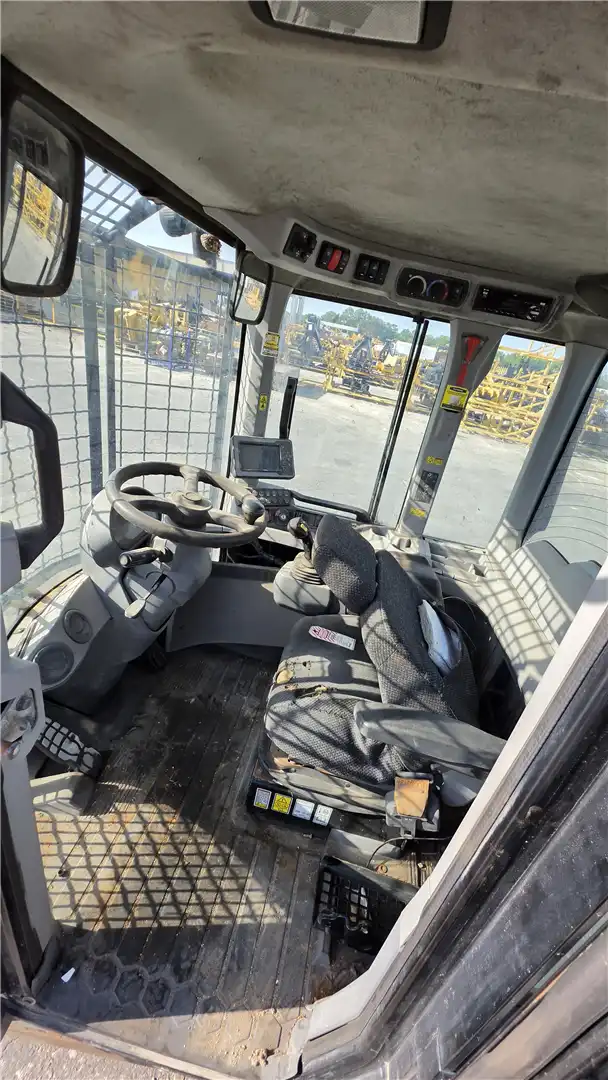 USED CAB image 5