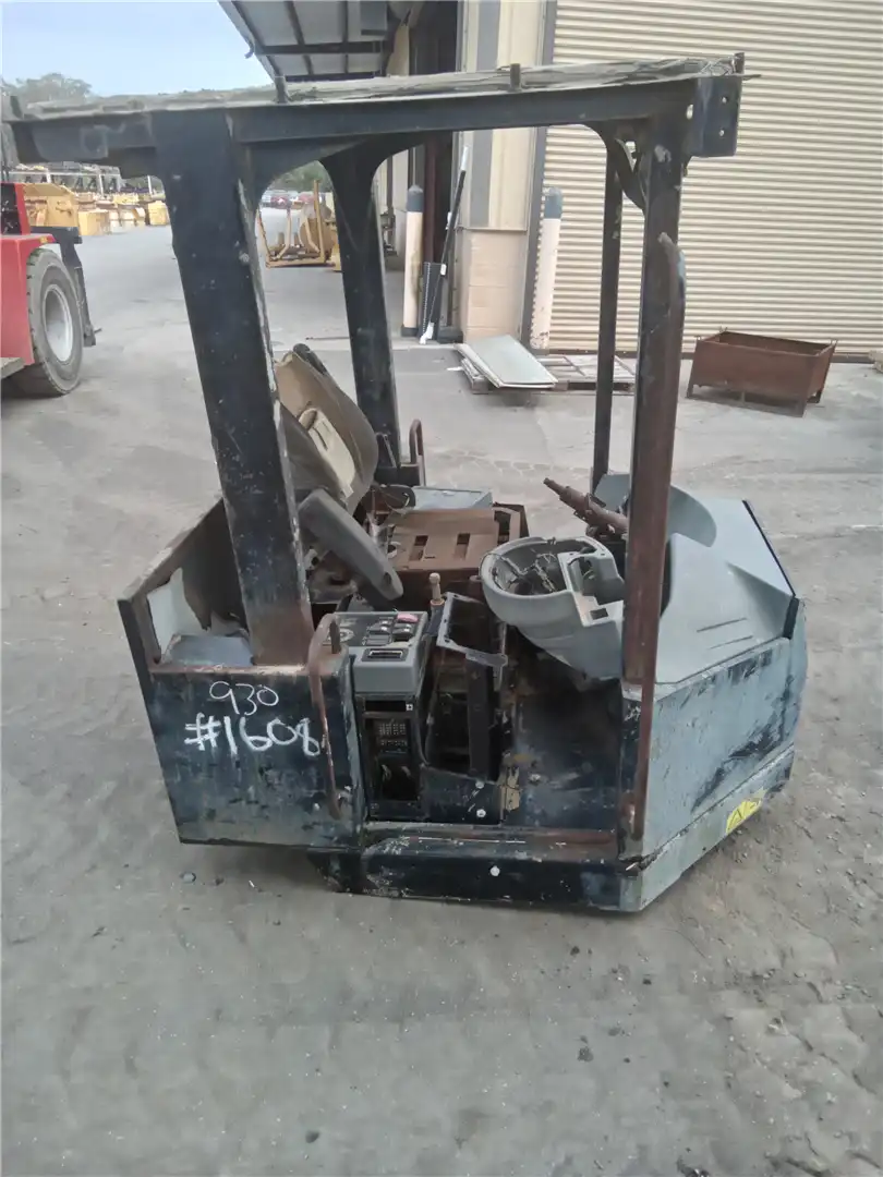 USED CAB image 4